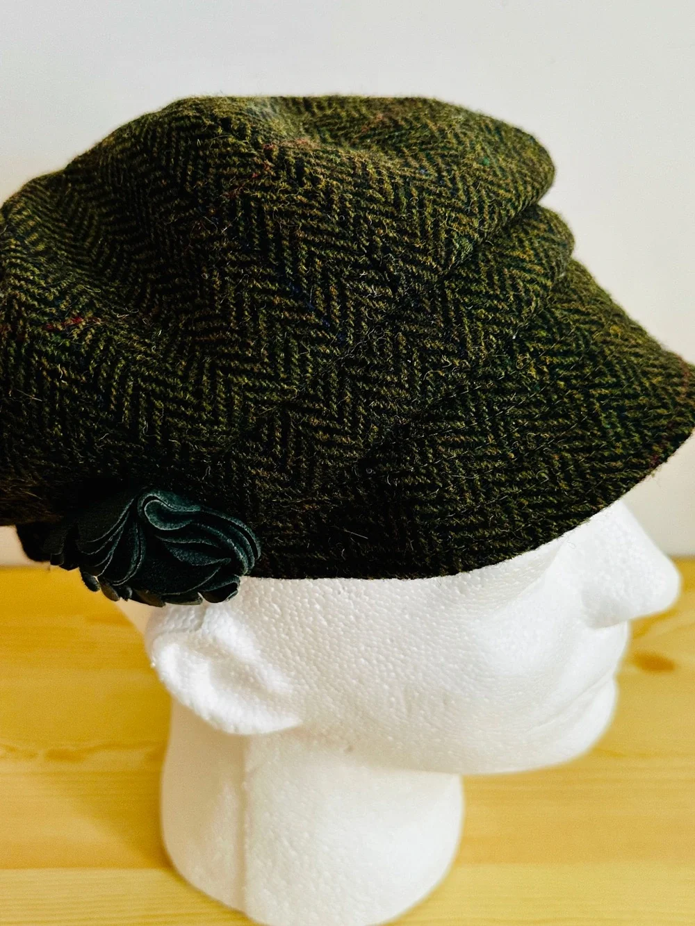 Wool Herringbone Newsboy Cap with Floral Accent - Olive Green